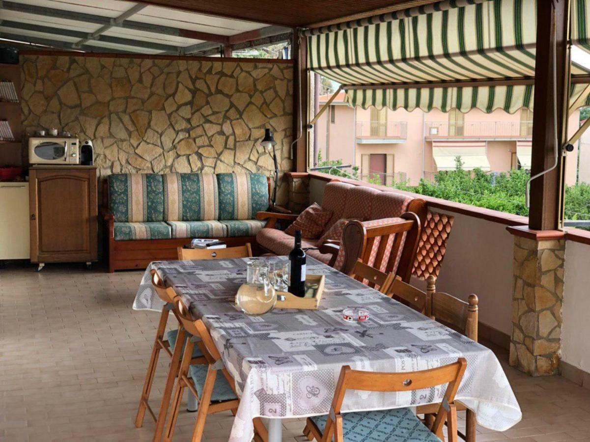 Апартаменты La Terrazza Di Carmen E Fausto Четраро Экстерьер фото